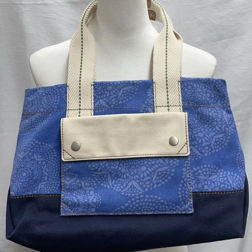 Fossil Stylish Blue and Cream Tote Bag